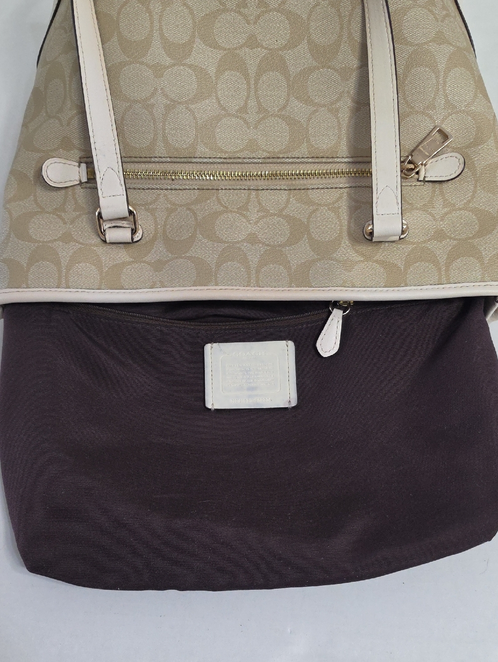 Coach Signature Gallery Tote In Cream & Beige *GUC* - Picture 11 of 13